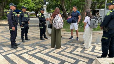 Photo of Presencia policial fortalece la seguridad y la convivencia en el parque principal de Montería